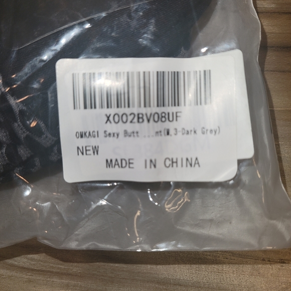 NWT 📦 Honeycomb Butt Scrunch Blk/Grey Capri Leggings - Picture 11 of 14